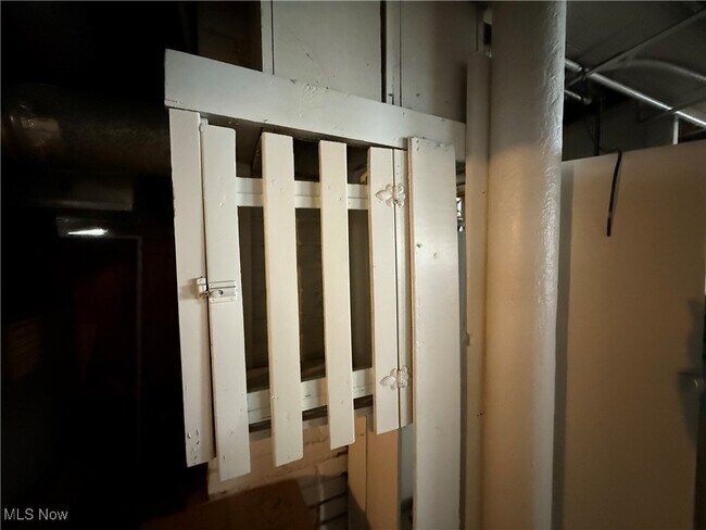 Building Photo - 1208 St Charles Ave