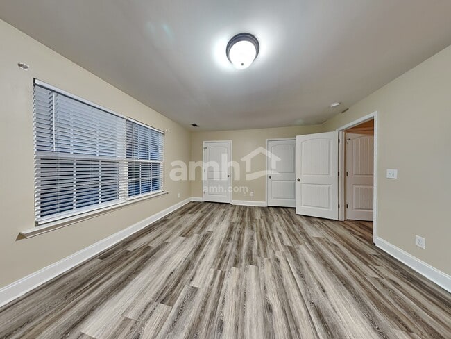 Building Photo - 2 Ristona Dr