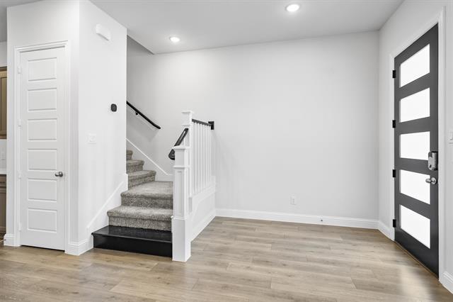 Building Photo - 4929 Barcelona Ave