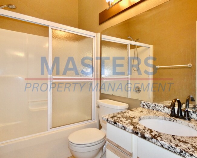 Building Photo - Spacious Home in West Toledo – Comfortable Living in a Great Location