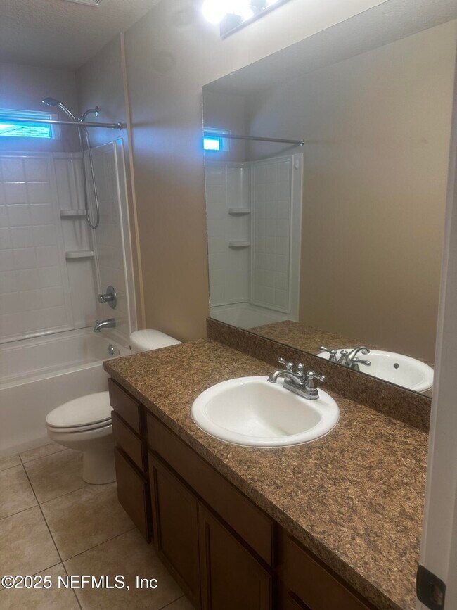 Building Photo - 45157 Ingleham Cir