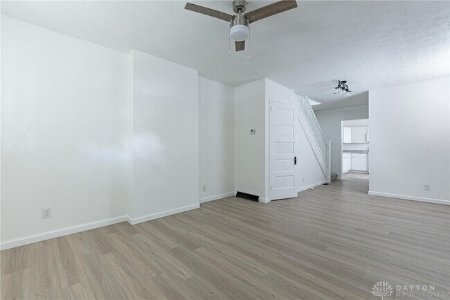 Building Photo - 321 Deeds Ave
