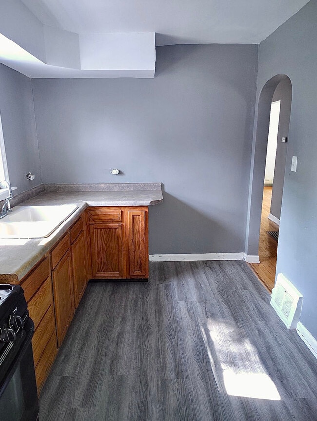 Building Photo - 14337 Parnell Ave