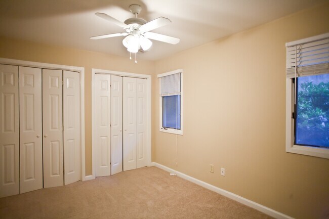 Building Photo - Live at Mill Creek in style!