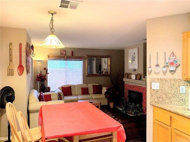 Building Photo - 578 Pointe Vista Ct