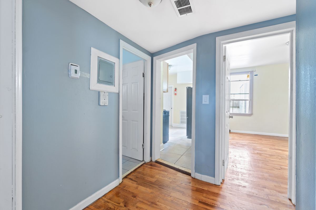 Building Photo - 14-16 Treacy Avenue, 2