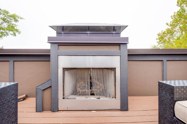 Building Photo - Luxury 12 South Brownstone with Courtyard | Rooftop Deck with Fireplace & Scenic Views | 2-Car Ga...
