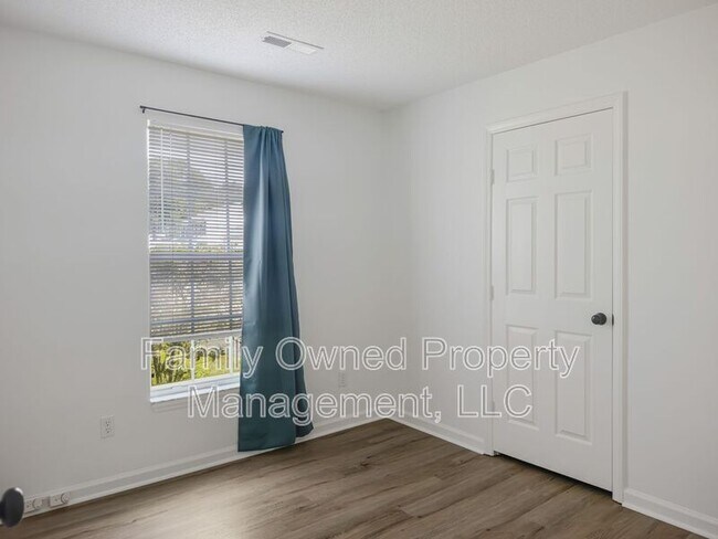 Building Photo - 147 Danzid Dr