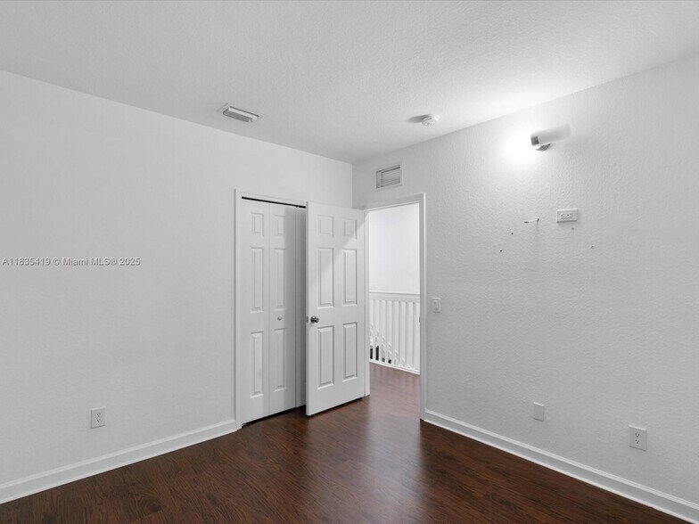 Building Photo - 15568 SW 39th St