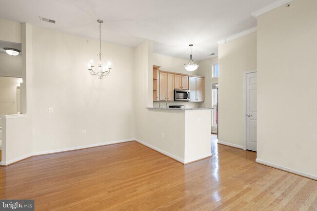 Building Photo - 3840 Lightfoot St