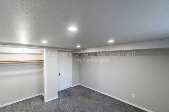 Building Photo - 11 E Rich Ave