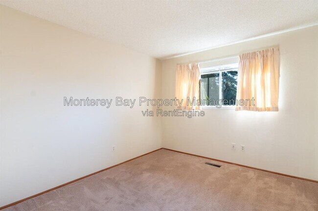 Building Photo - 27045 Meadows Rd