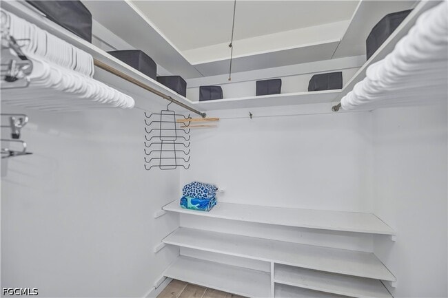 Building Photo - 1900 Clifford St