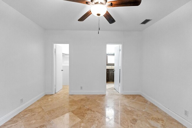 Building Photo - Beautiful Newly remodeled First Floor Condo
