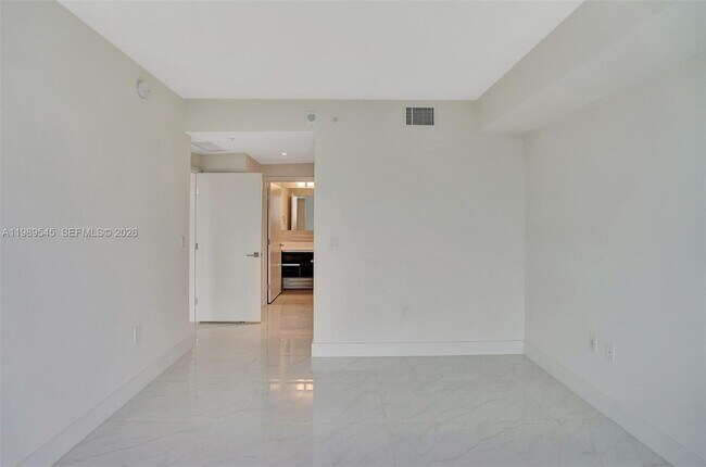 Building Photo - 301 Altara Ave