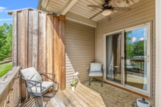 Building Photo - 116 Cypress Cir