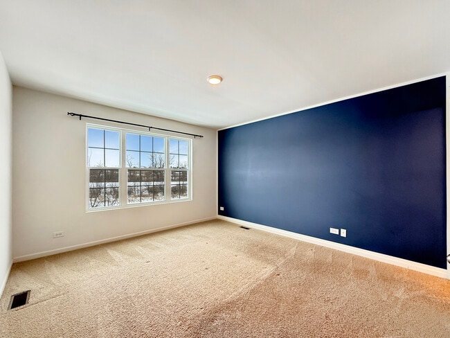 Building Photo - 2385 Upland Rd