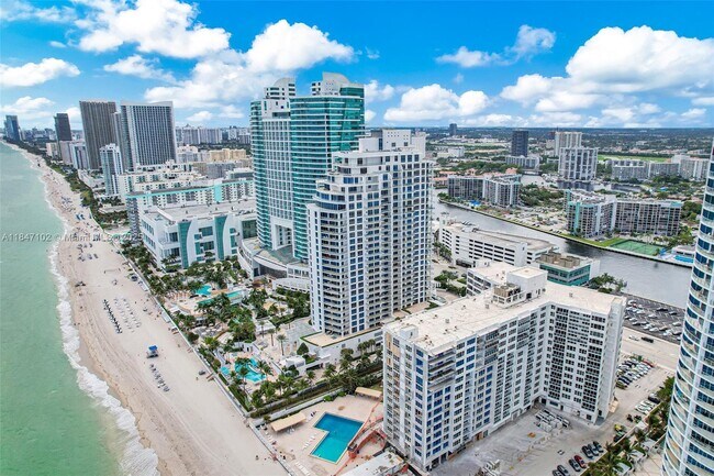Building Photo - 3535 S Ocean Dr