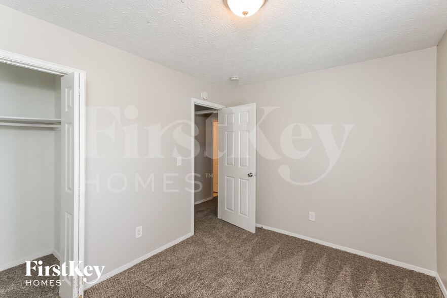 Building Photo - 2145 Sara Ashley Way