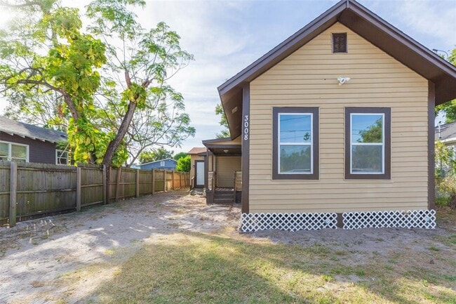 Building Photo - 3008 N 17th St