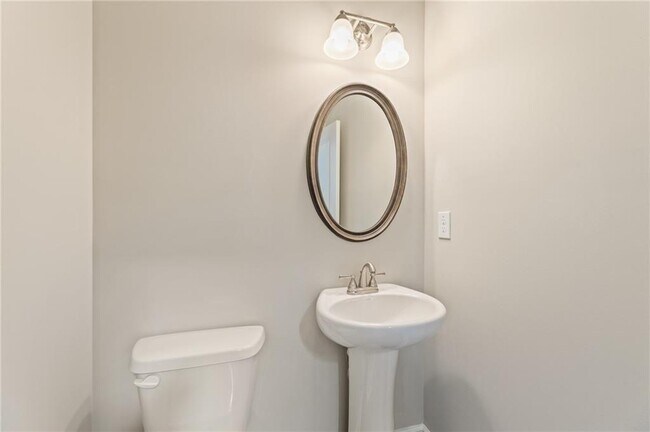 Building Photo - 978 Valley Rock Dr