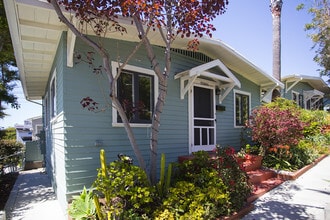 Building Photo - Beautiful Vintage Cottage in La Jolla w/ D...