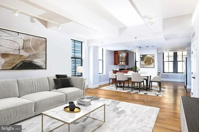 Building Photo - Spacious 4-Bedroom Residence with In-Unit Laundry in Center City
