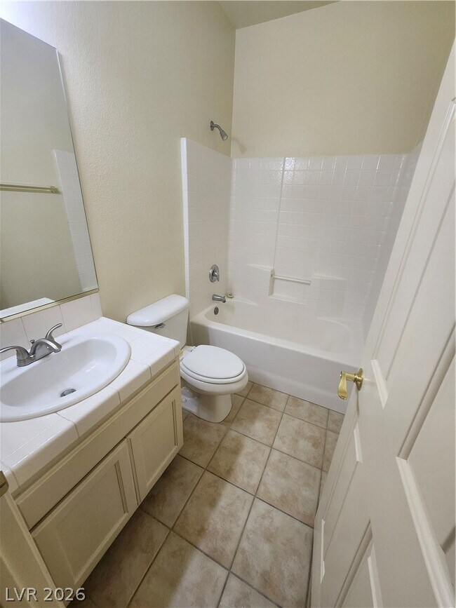 Building Photo - 2580 E Ambush St