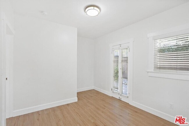 Building Photo - 1455 E Elizabeth St