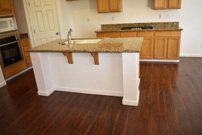 Building Photo - 2360 Lockton Dr
