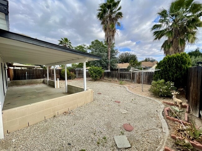 Building Photo - 1887 Cll Amargosa