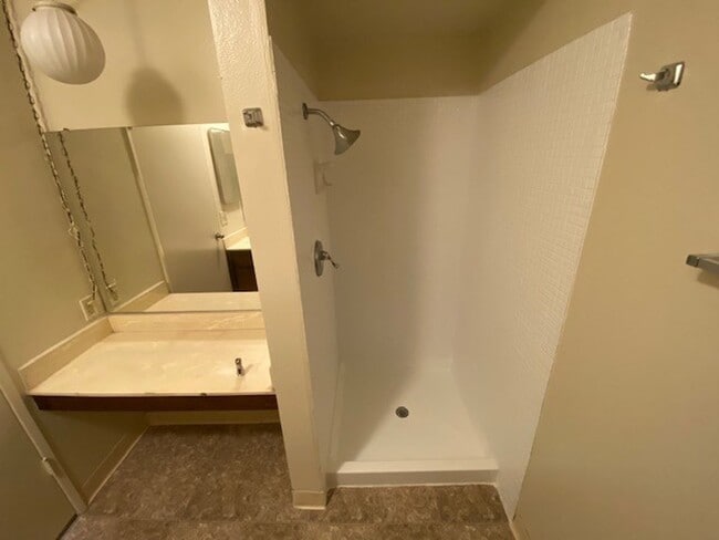 Building Photo - FULLERTON TOWNHOUSE NEAR CSUF   AVAILABLE ...
