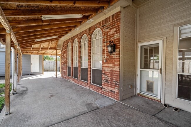 Building Photo - 11411 Oak Lake Ridge Ct