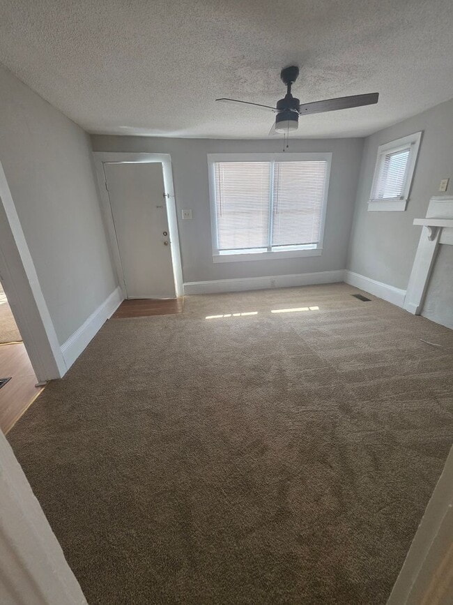 Building Photo - 725 Junia Ave