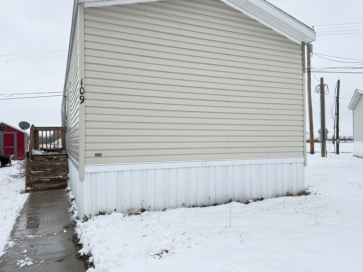 Building Photo - 10610 State Rte 762