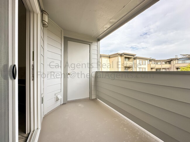 Building Photo - 6400 Christie Ave