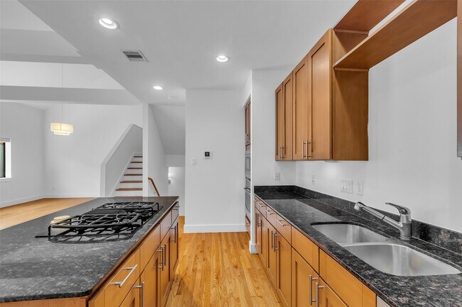 Building Photo - 4509B Eigel St