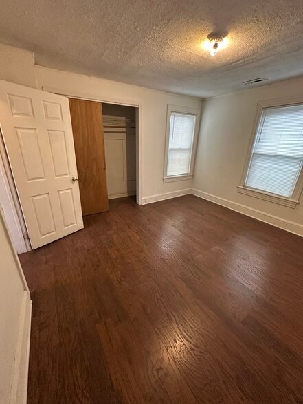 Building Photo - 212 Jackson Ave