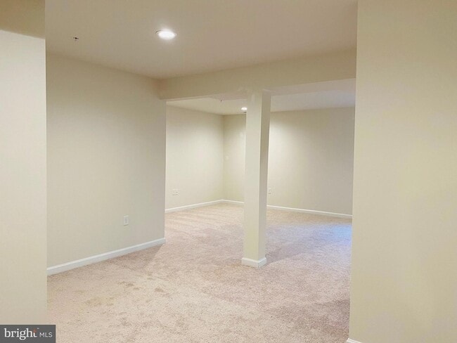 Building Photo - 1009 Blackstone Run