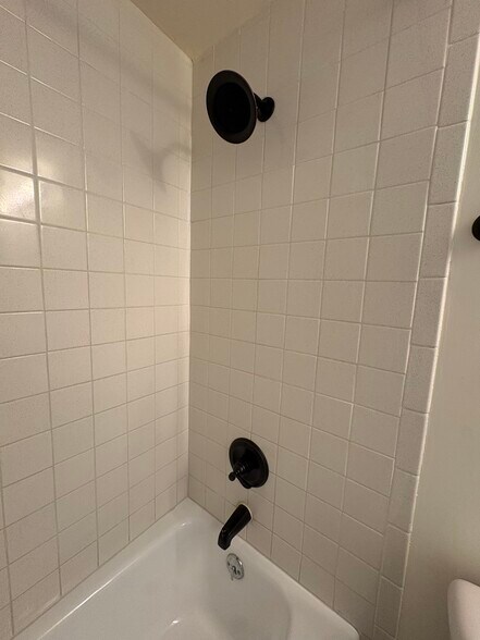 Building Photo - 1441 N Atlantic Ave