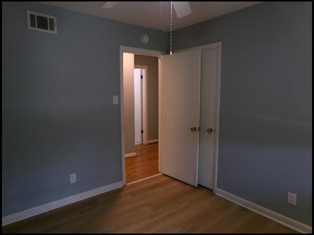 Building Photo - 51 Meadowbrook Dr
