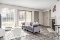 Building Photo - 904 Maplebrook Dr
