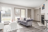 Building Photo - 912 Maplebrook Dr