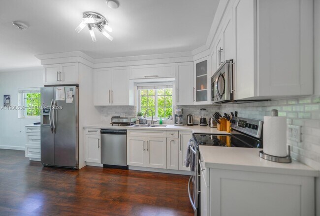 Building Photo - 1714 Costado St