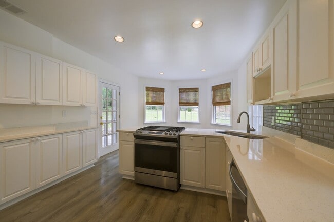 Building Photo - Charming & Spacious Colonial in N Cleveland Park w/Park-Like Rear Garden & Detached Garage