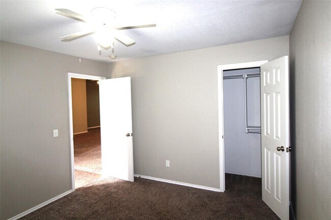 Building Photo - 1726 Concord Dr