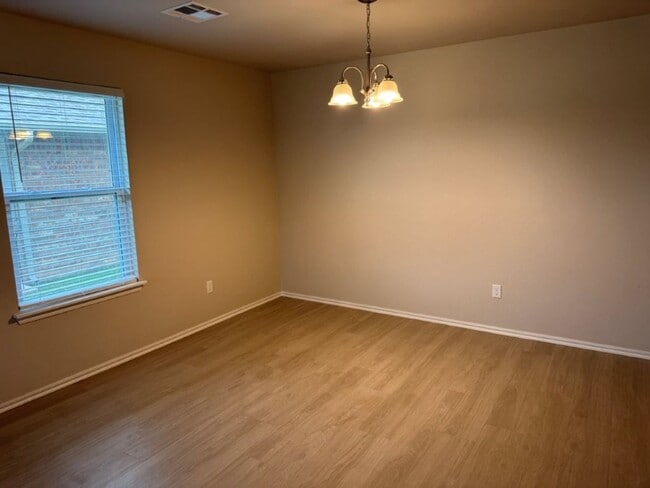 Building Photo - 55 and up community!  Flexible terms and easy application process, one small pet ok with addition...