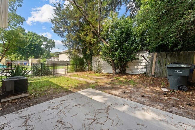 Building Photo - 3301 Marne Ave