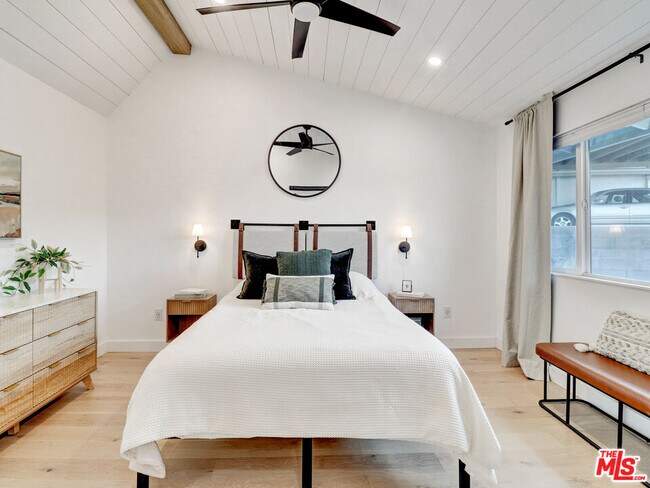 Building Photo - 39390 Marietta Cir