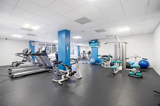 Building Photo - 3900 Galt Ocean Dr